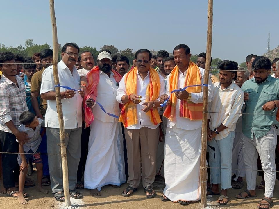 చిన్నతుంబళంలో క్రిస్మస్ కబడ్డీ పోటీలు ప్రారంభం