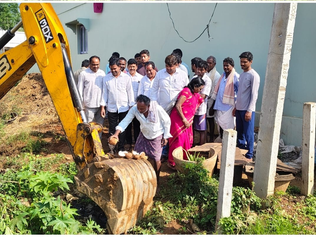 ‘అభివృద్ధి పనులకు శంకుస్థాపన’