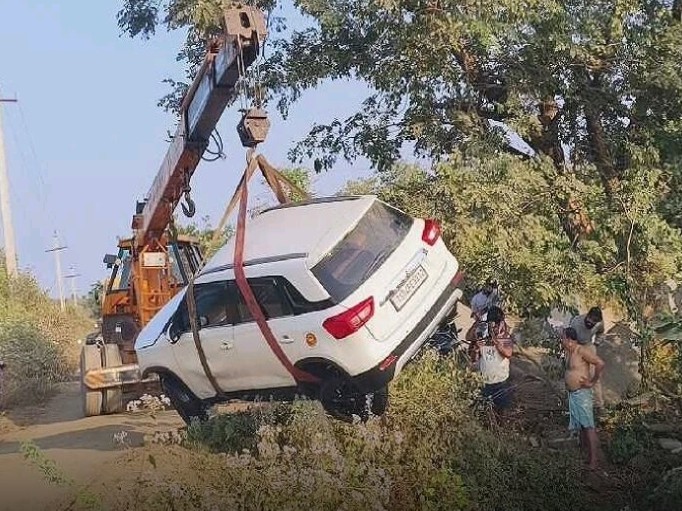 ఖమ్మంలో రోడ్డు ప్రమాదం