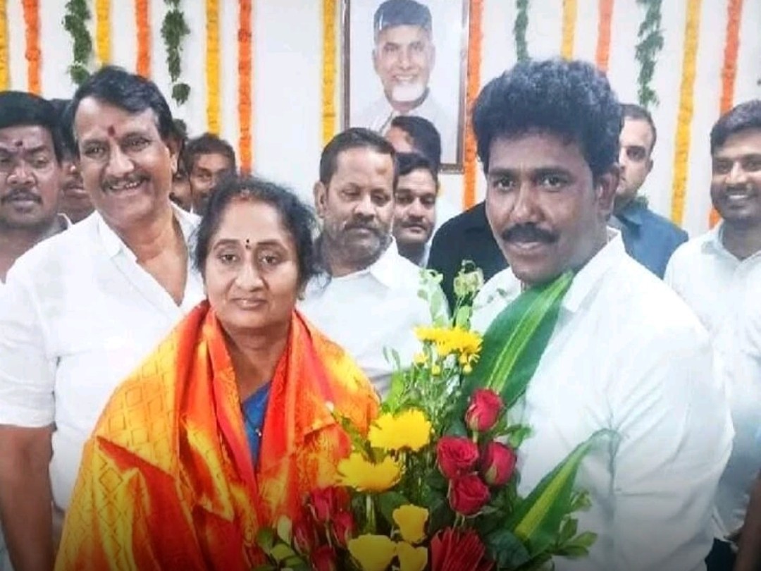 మంత్రికి బర్త్ డే విషెస్ చెప్పిన మడకశిర MLA