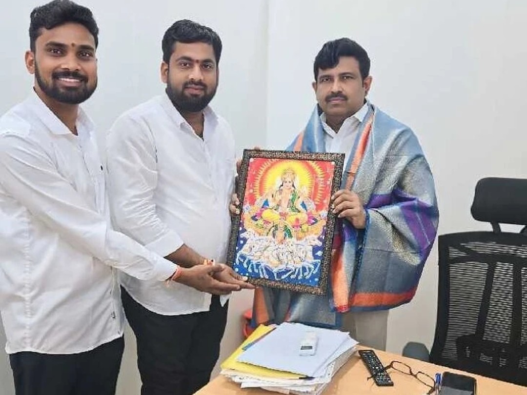 ‘పరిశ్రమల్లో ఉద్యోగ అవకాశాలను కల్పించాలి’