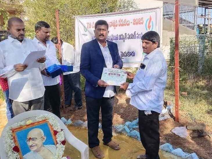 ఉత్తమ లైన్ మెన్‌గా ఎన్నికైన రవణయ్య