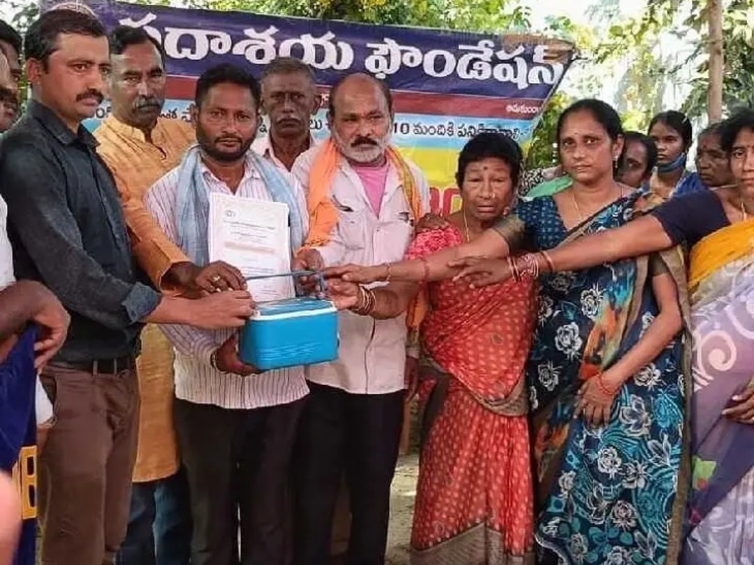 అవయవ దానం చేసిన కుటుంబ సభ్యులు