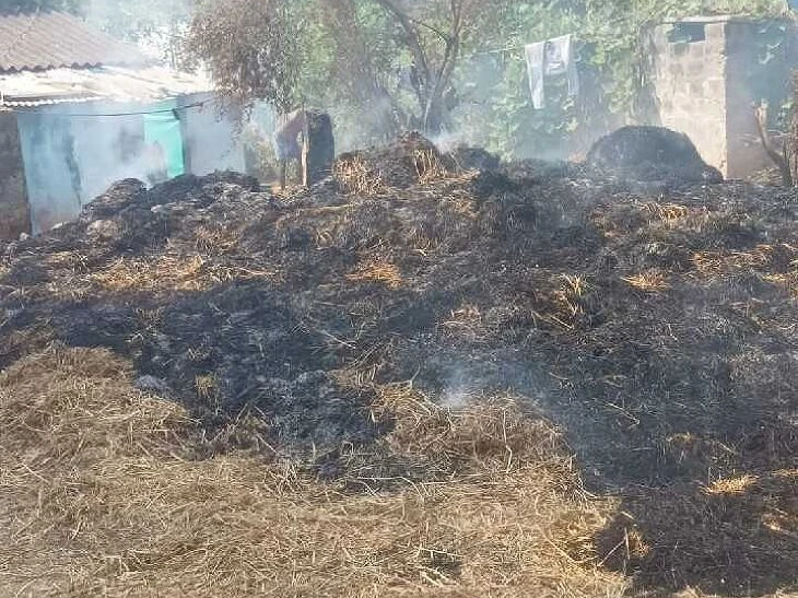 కుర్నవల్లిలో గడ్డి వాము దగ్ధం