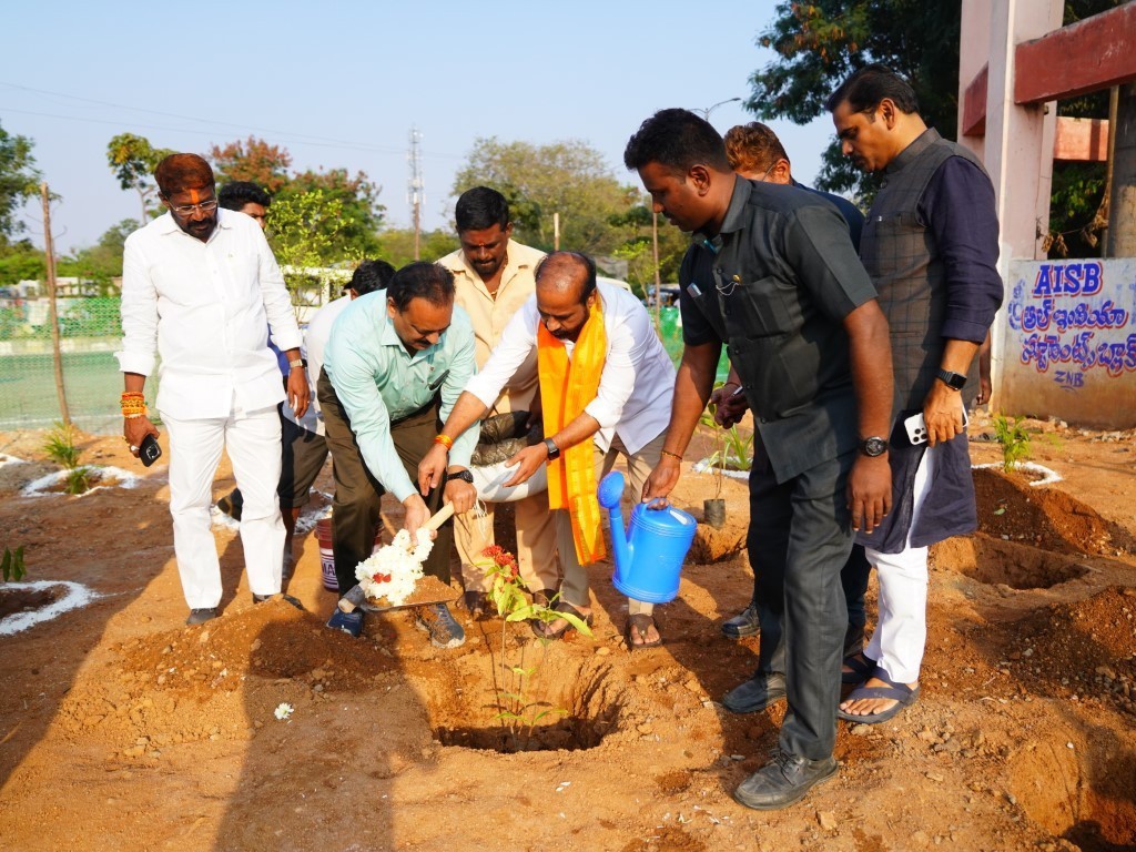 హరిత ధర్మవరమే లక్ష్యం: మంత్రి సత్యకుమార్