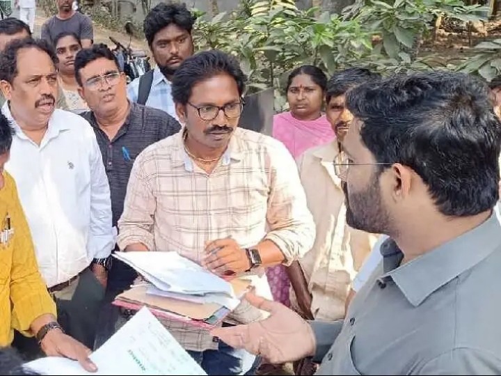 రీ సర్వే పనులను పరిశీలించిన జేసీ