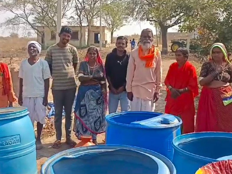 మంచి నీటి సమస్యపై తండాలో గ్రామస్తుల ఆందోళన