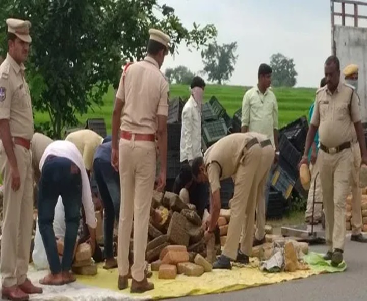 గం ‘జాయ్’ లో యువత