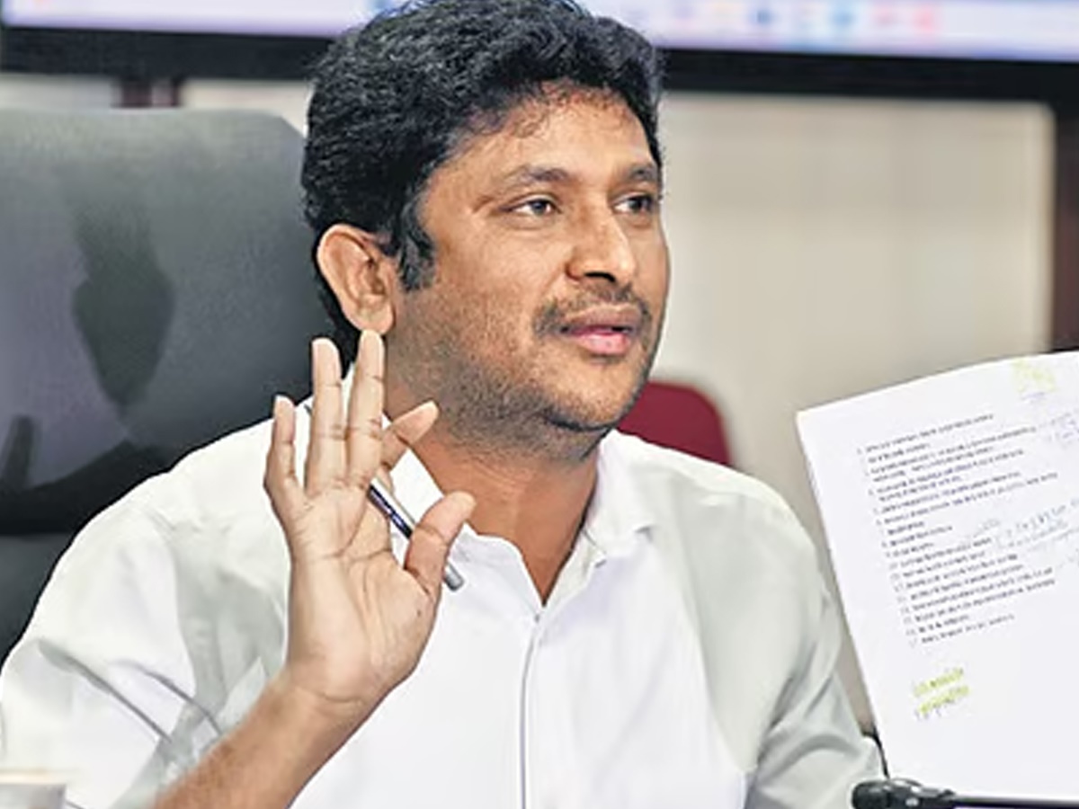 జీవీ రెడ్డి రాజీనామాకు ఆమోదం