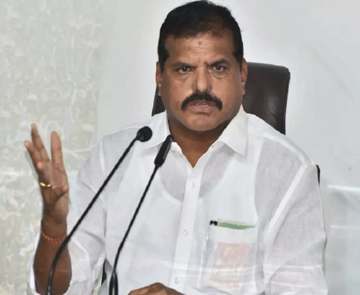 ఉచిత ఇసుక అని చెప్పినా ధరలు తగ్గలేదు: బొత్స