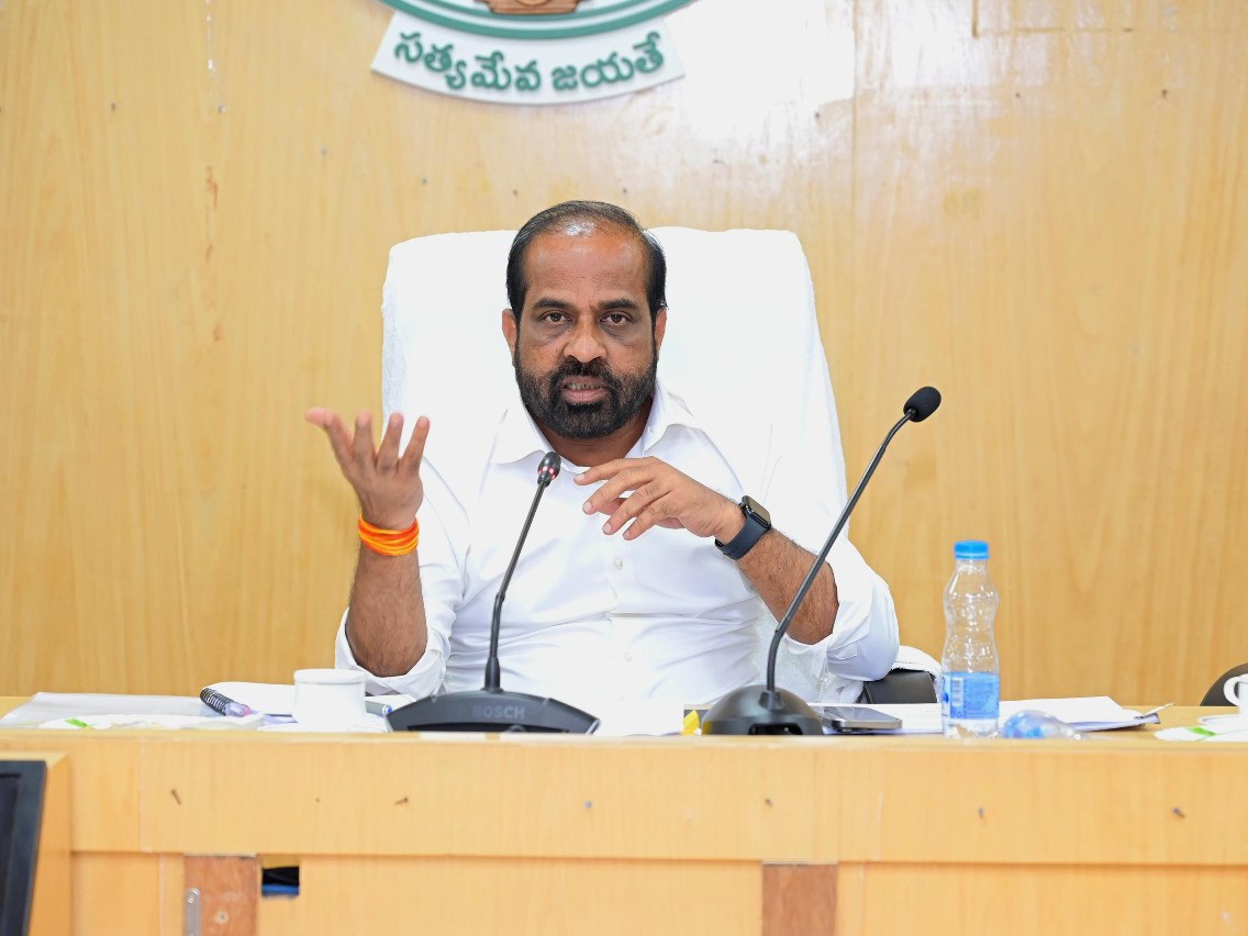 మందుల విక్రయంపై దృష్టి పెట్టాలి: మంత్రి సత్యకుమార్