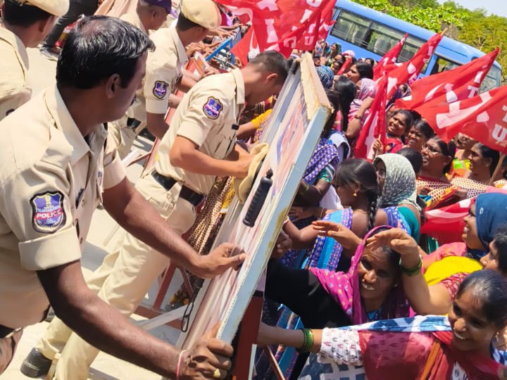 కలెక్టరేట్‌ను ముట్టడించిన అంగన్వాడీలు