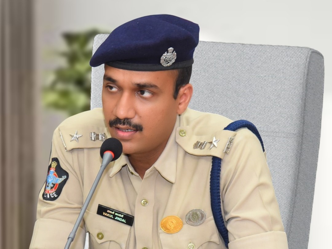 బెట్టింగ్ యాప్‌లతో జీవితాన్ని నాశనం చేసుకోవద్దు: ఎస్పీ