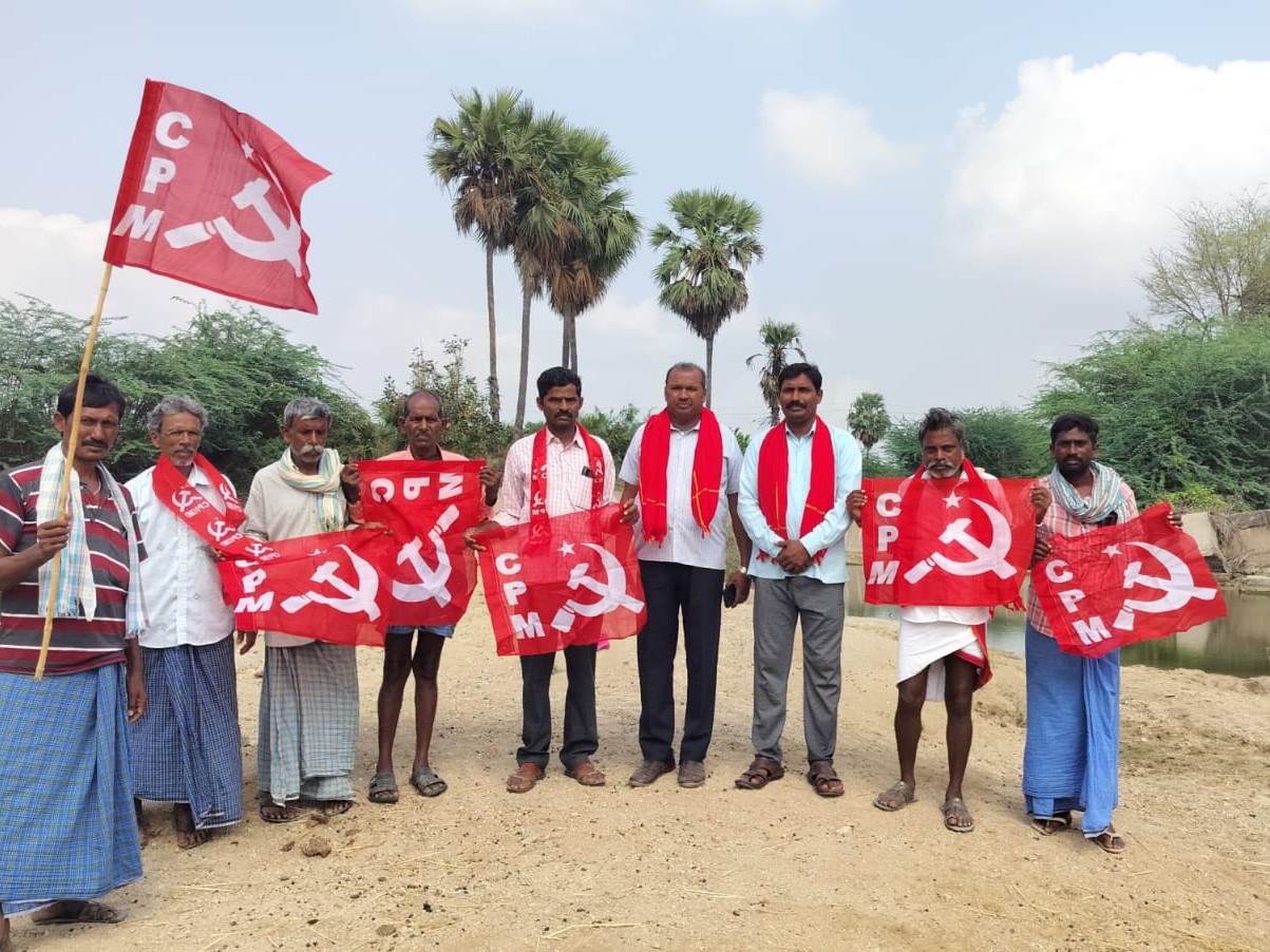 ‘వెంకేపల్లి నుంచి కోడూరుకు రోడ్డు నిర్మాణం చేపట్టాలి’