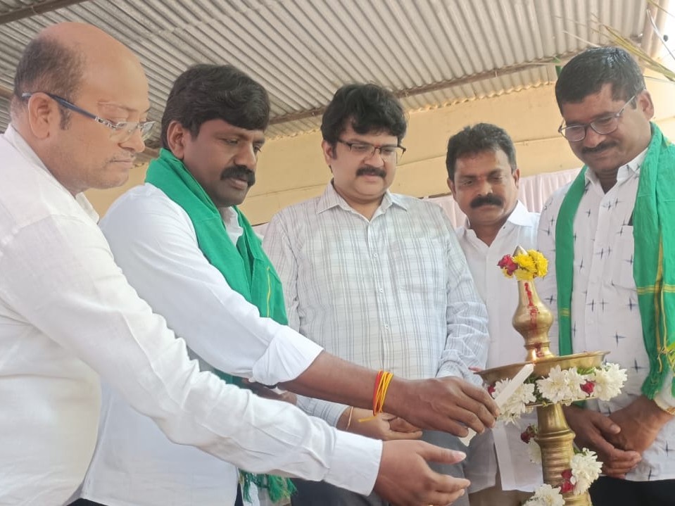 ‘భూ భారతి చట్టం రైతుల చుట్టం’