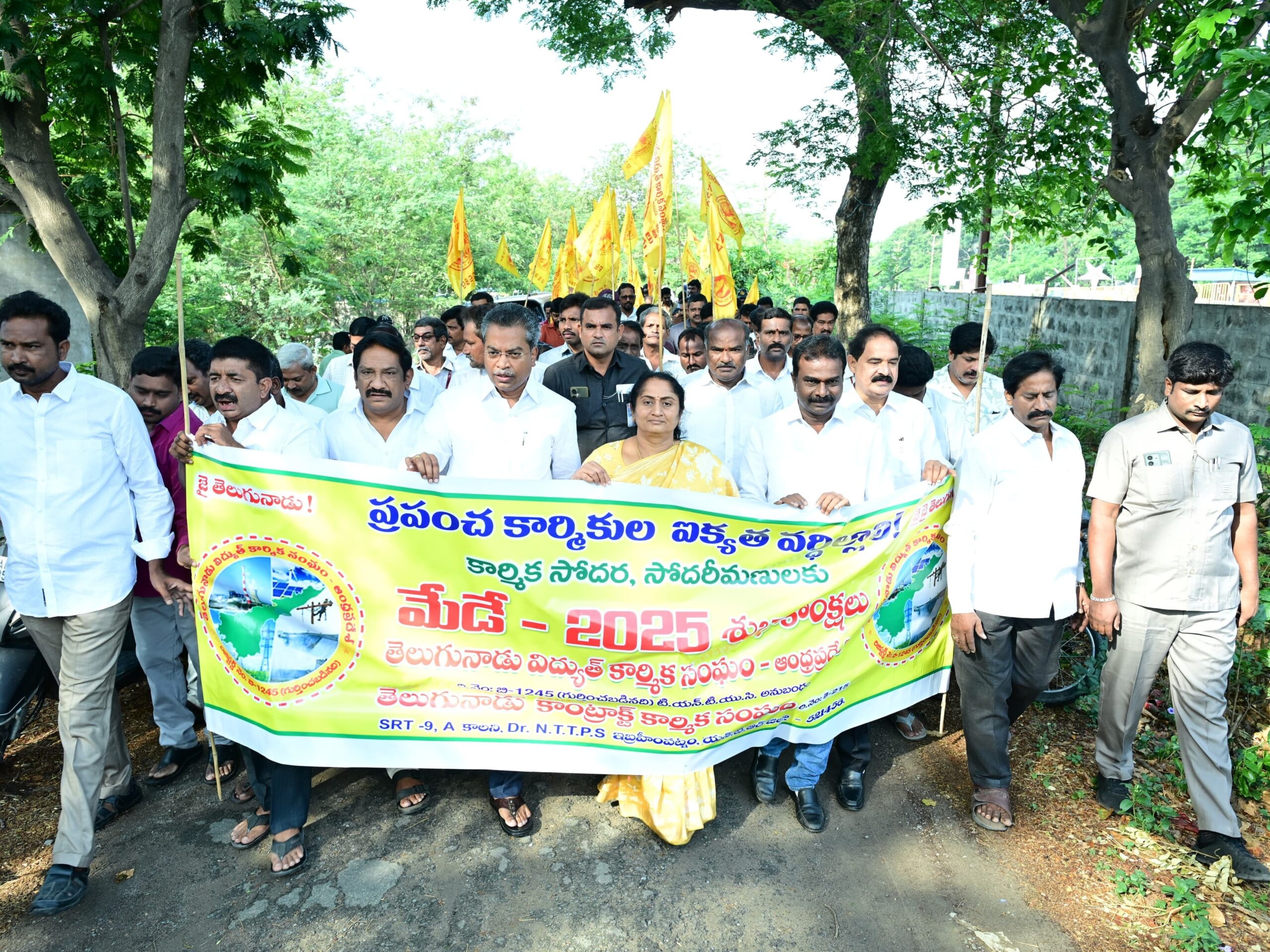 కార్మికుల సంక్షేమమే సీఎం లక్ష్యం: మంత్రి సవిత