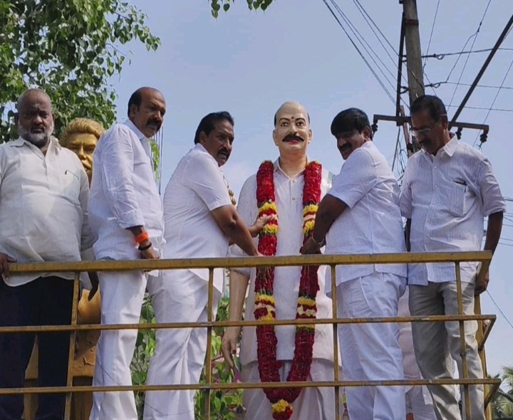 స్వామినాయుడుకి నివాళులర్పించిన ఎమ్మెల్యే