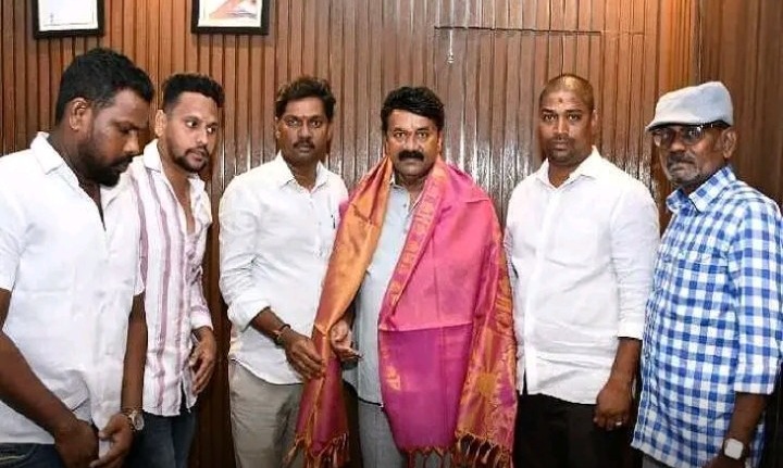 గోషామహల్ సమస్యలపై తలసానిని కలిసిన బీఆర్ఎస్ నేతలు