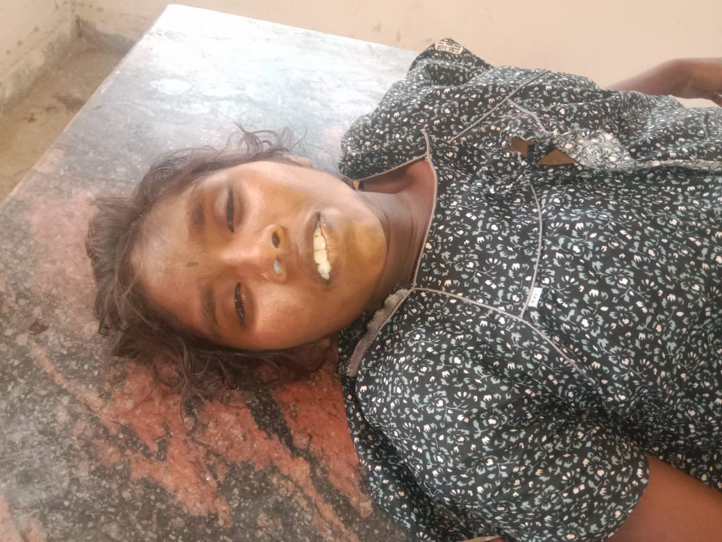 కుటుంబ కలహాలతో వివాహిత ఆత్మహత్య
