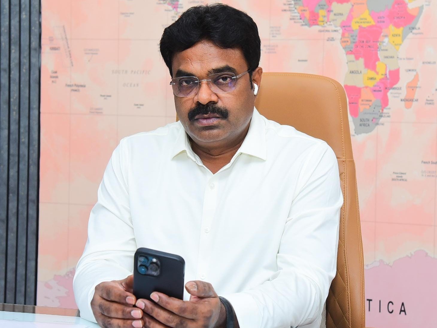 జిల్లా ప్రజలకు  కలెక్టర్ హెచ్చరిక