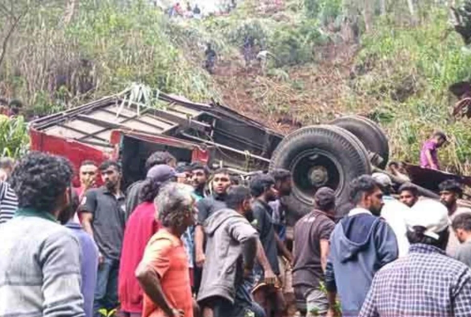 శ్రీలంక రోడ్డు ప్రమాదంలో 22కు చేరిన మృతులు