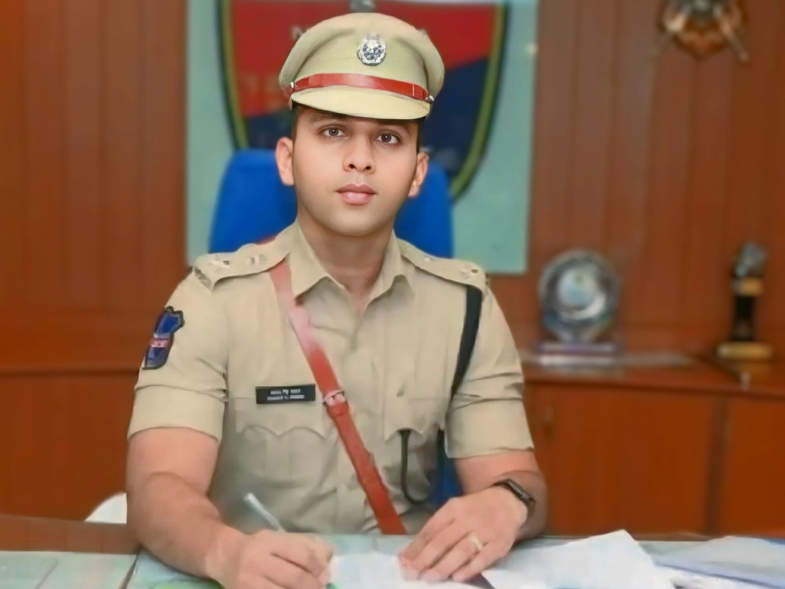 నల్గొండ పోలీస్ ఖ్యాతి పెంచే విధంగా పని చేయాలి