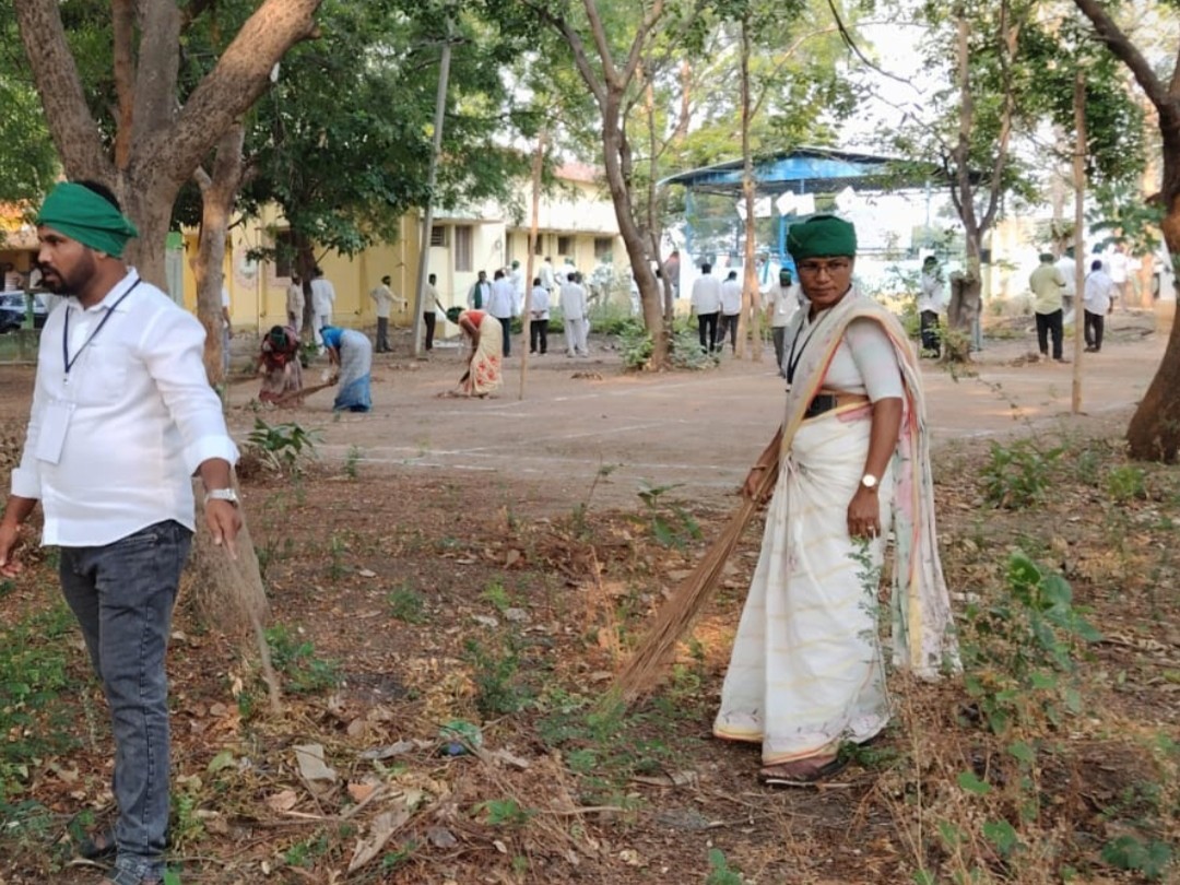 ‘పరిసరాల పరిశుభ్రతతో వ్యాధులు దూరం’