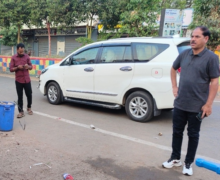 పట్టణంలో పర్యటించిన కమిషనర్