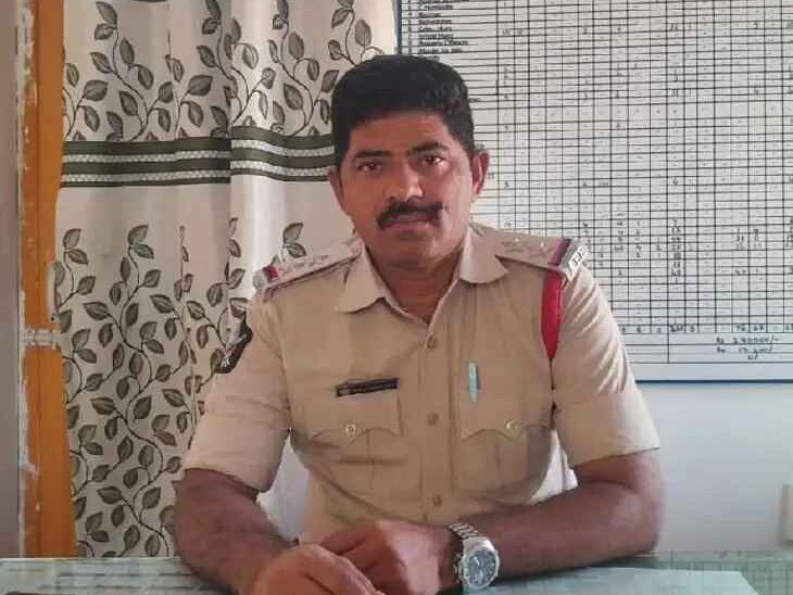 ‘అక్రమ ఇసుక, ఎర్రచందనం రవాణా చేస్తే చర్యలు’