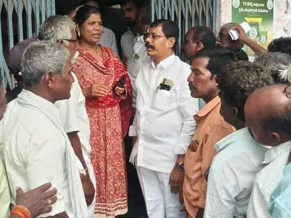 ‘రైతులకు 22 క్వింటాల యూరియా’