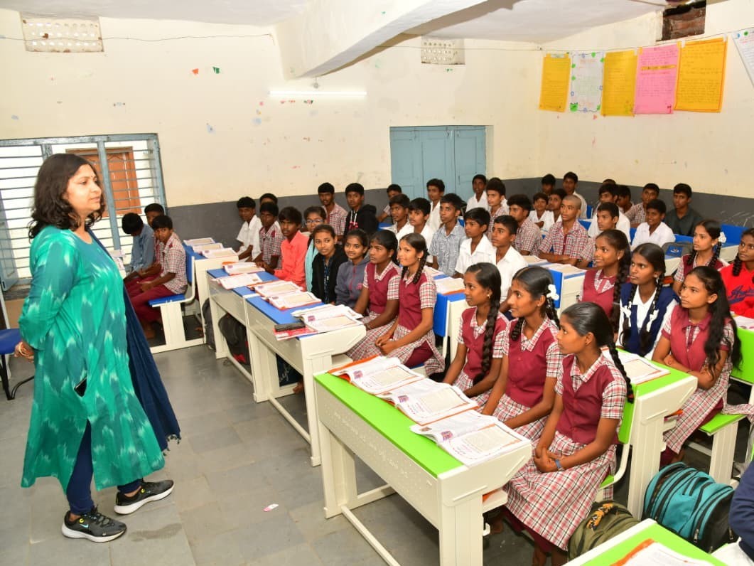 జడ్పీహెచ్ఎస్‌ను తనిఖీ చేసిన కలెక్టర్