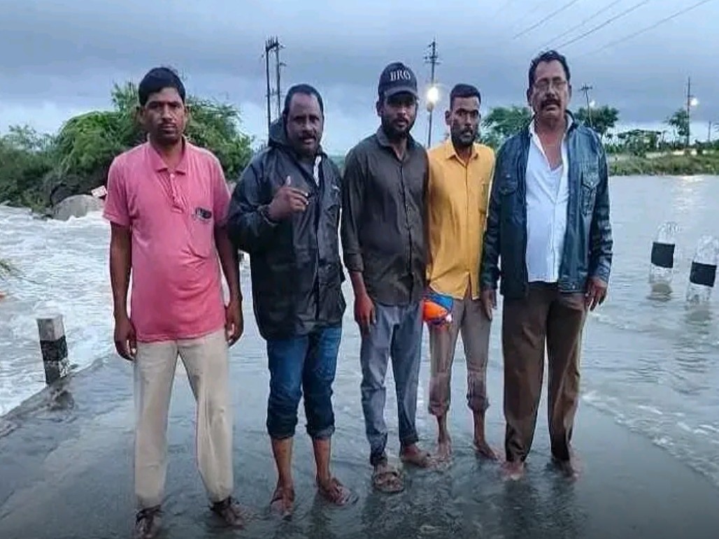 ‘బ్రిడ్జి నిర్మించకపోతే ఉద్యమిస్తాం’