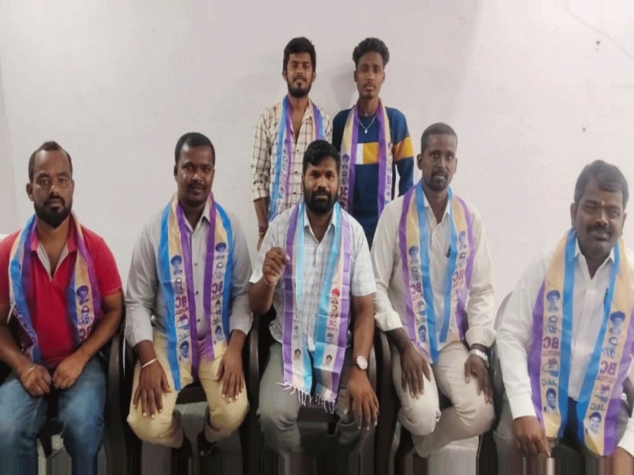 ‘కోచింగ్ సెంటర్స్ పై చర్యలు తీసుకోవాలి’