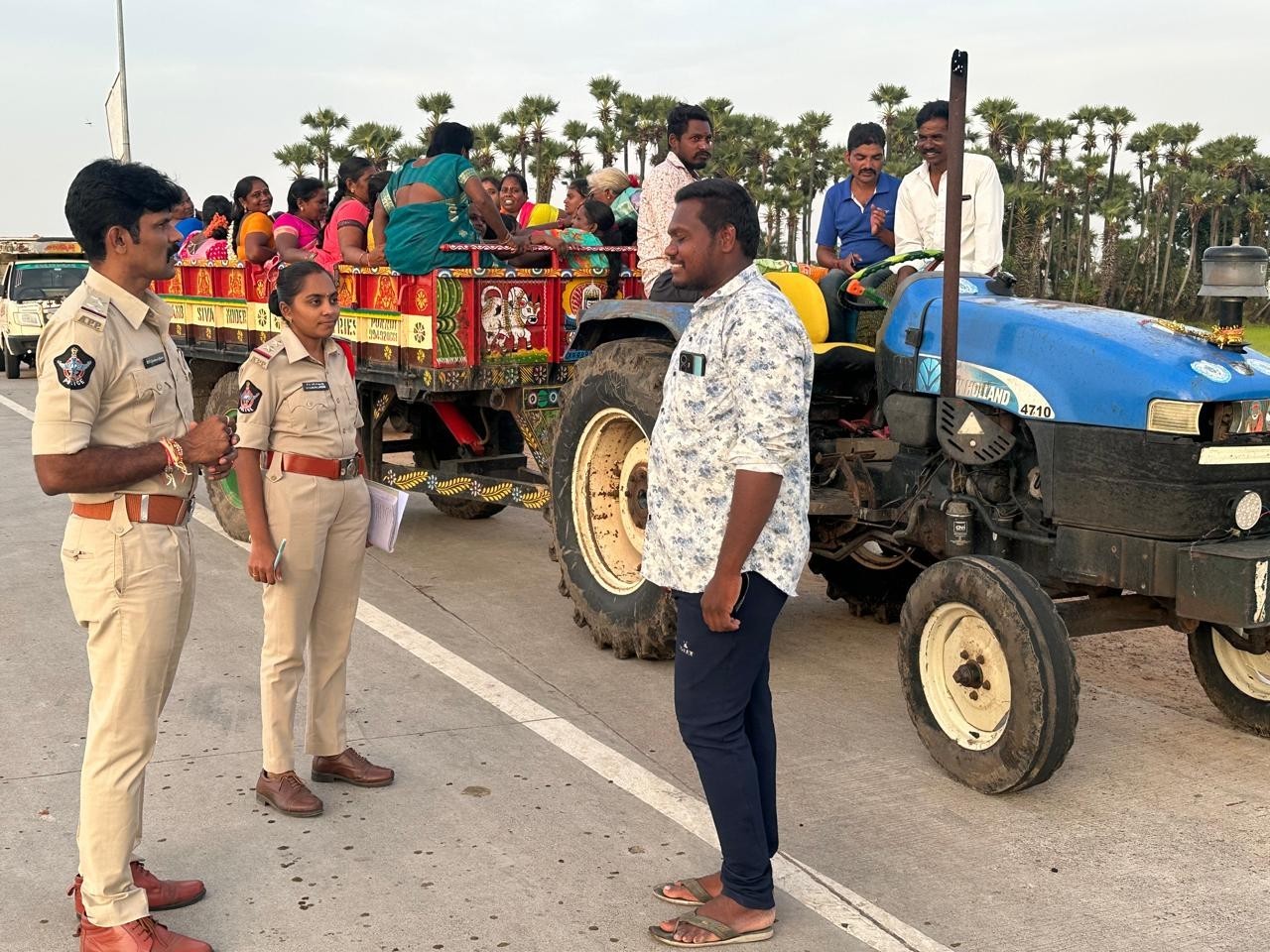 ‘చట్టాలను ఉల్లంఘిస్తే కఠిన చర్యలు తప్పవు’