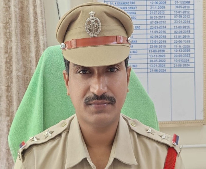 పేకాట ఆడుతున్న ముగ్గురిపై కేసు నమోదు