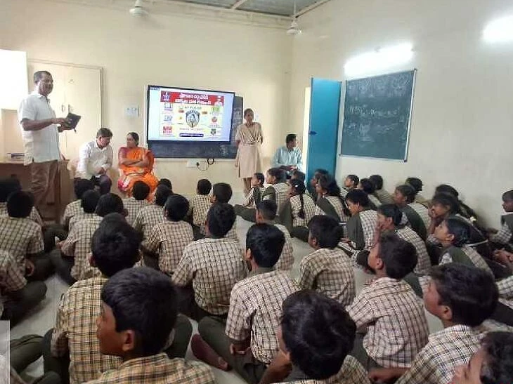 నరసింహపురం పాఠశాలలో శక్తి యాప్‌పై అవగాహన సదస్సు