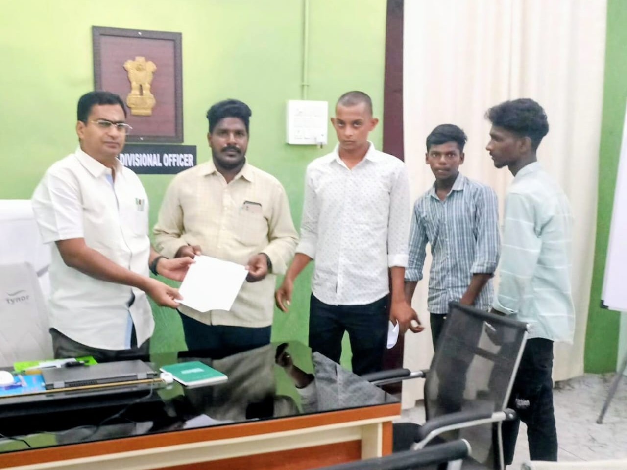 విద్యార్థుల సమస్యలను పరిష్కరించాలి: ఎస్ఎఫ్ఐ