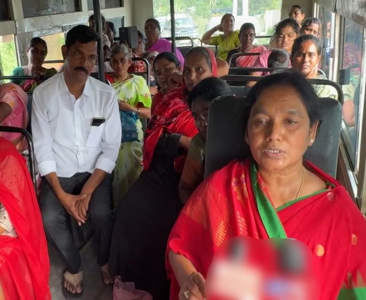ఆర్టీసీ బస్సులో ప్రయాణించిన పరిటాల సునీత