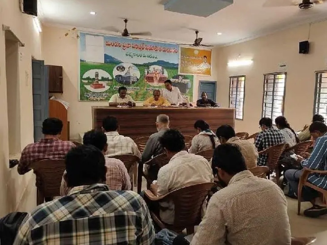 ‘రైతుల ఇంటికి వెళ్లి అవగాహన కల్పించాలి’