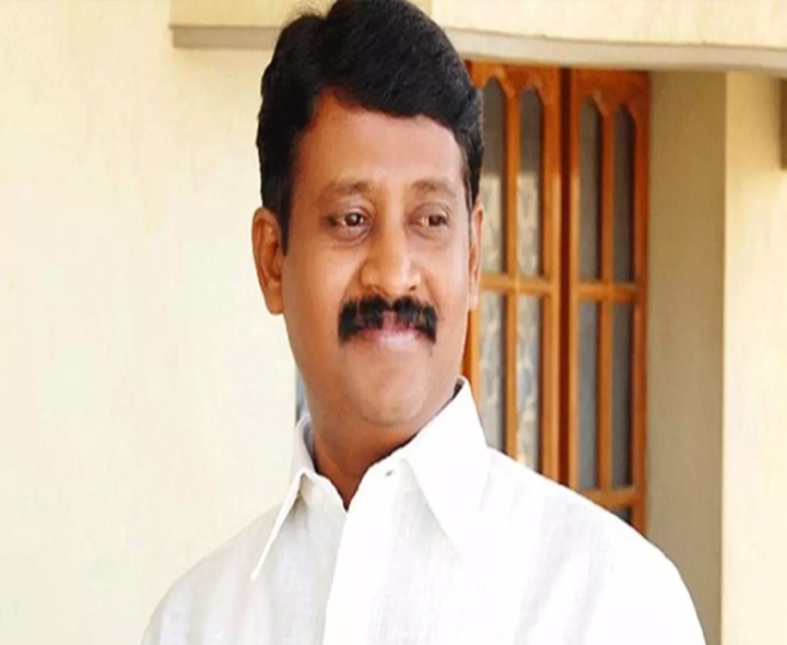 ఉద్యోగులపై దాడి.. ఎమ్మెల్యేపై కేసు