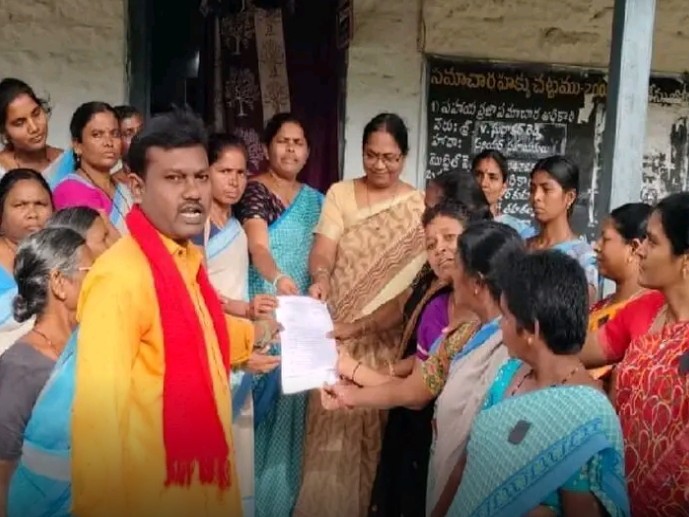 ‘అంగన్వాడి  వేతనాలు పెంచాలి’
