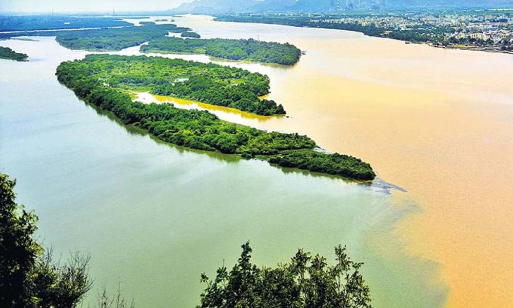 గోదావరి-కావేరి నదుల అనుసంధానంపై చర్చ