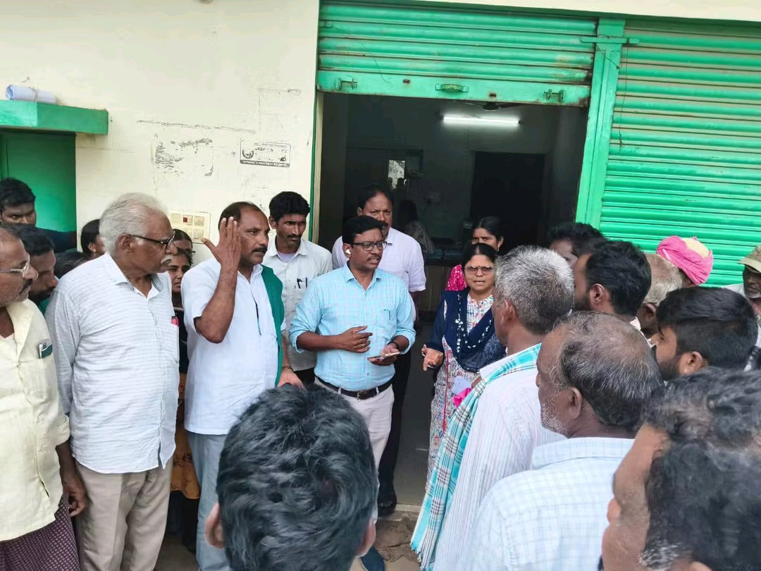‘యూరియా సరఫరా కేంద్రాలు పెంచాలి’