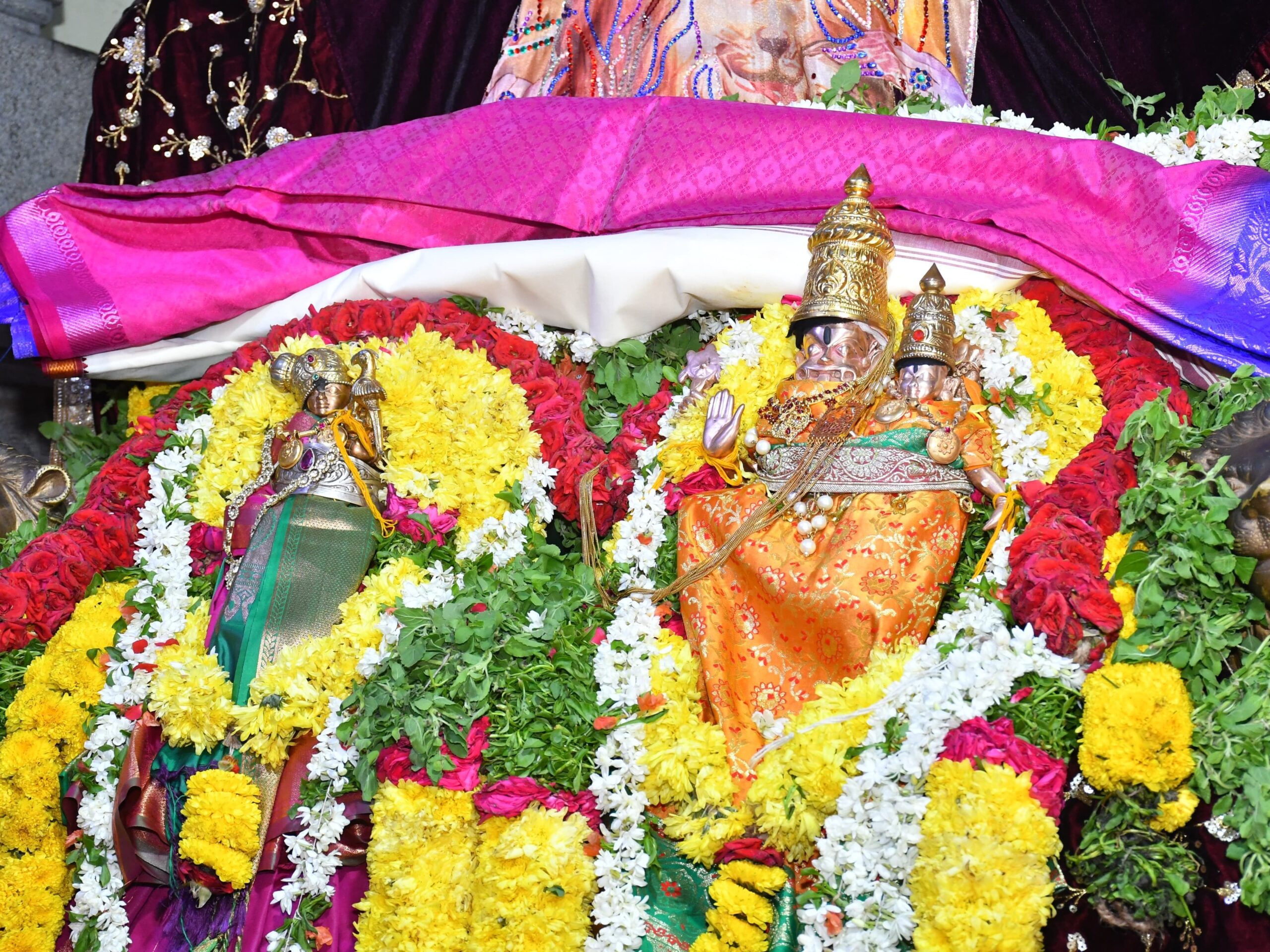 యాదగిరి దేవస్థాన నిత్య ఆదాయం ఎంతంటే..?