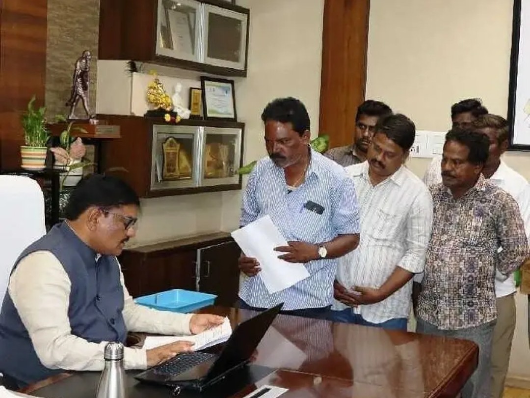 ‘జీఎంసీ కార్మికులు, ఉద్యోగులు గ్రీవెన్స్ వినియోగించుకోండి’