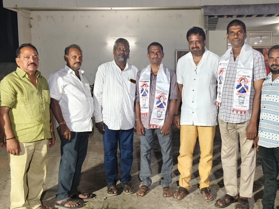 వైసీపీ కి షాక్.. జనసేనలోకి చేరికలు
