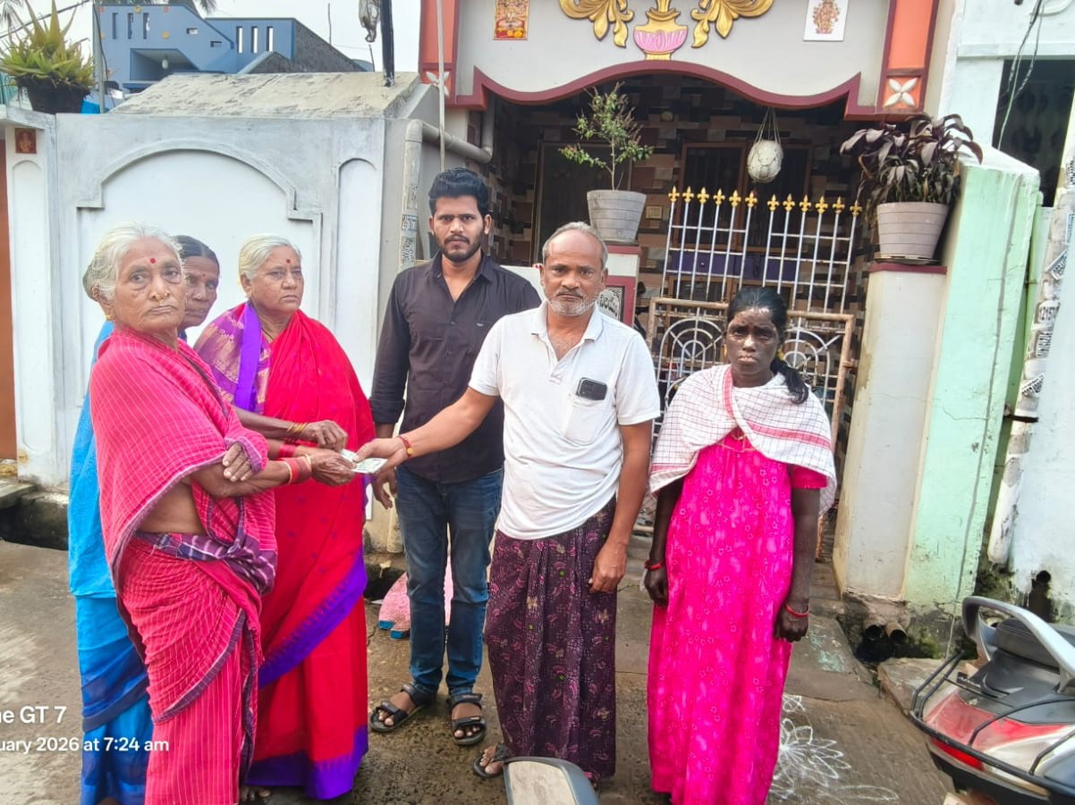 ఎన్టీఆర్ భరోసా పింఛన్లు పంపిణీ