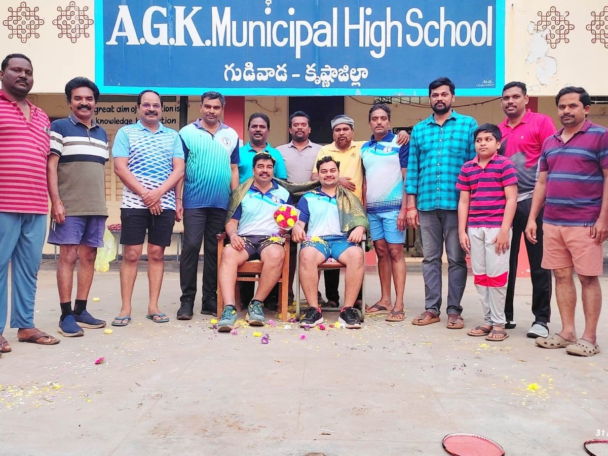 ఉద్యోగం సాధించిన నరసింహారావుకు ఘన సత్కారం