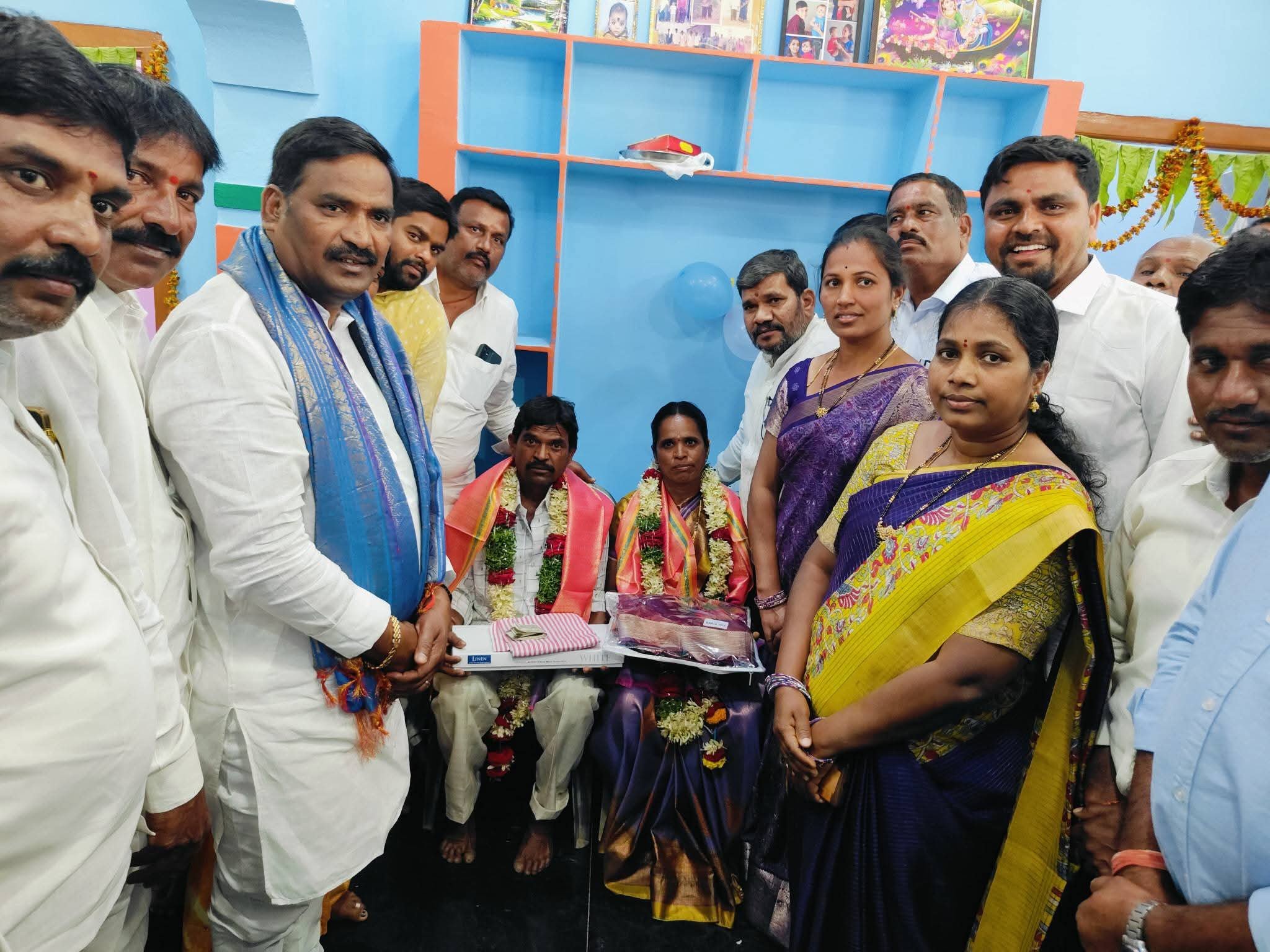 ఇందిరమ్మ ఇళ్ల గృహప్రవేశంలో ప్రభుత్వ విప్