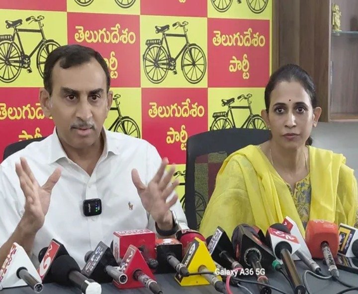 అర్ధరాత్రి ఇళ్లు కూల్చడం తప్పు: ఎమ్మెల్యే